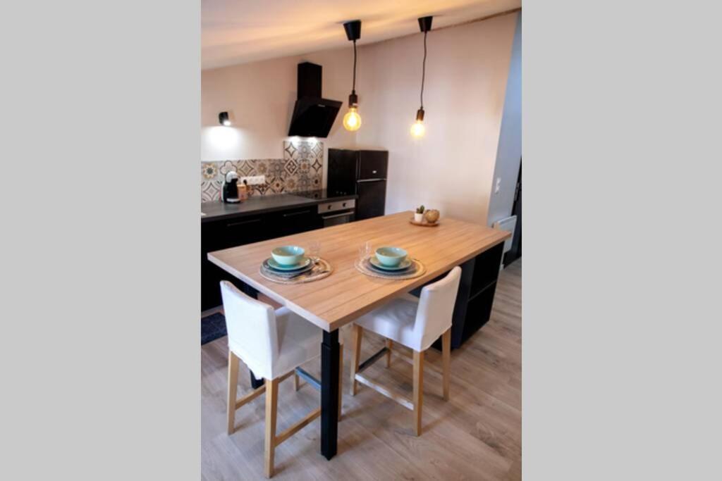 Appartement T2 au calme , Centre Historique , Entrée Autonome à Montélimar Extérieur photo